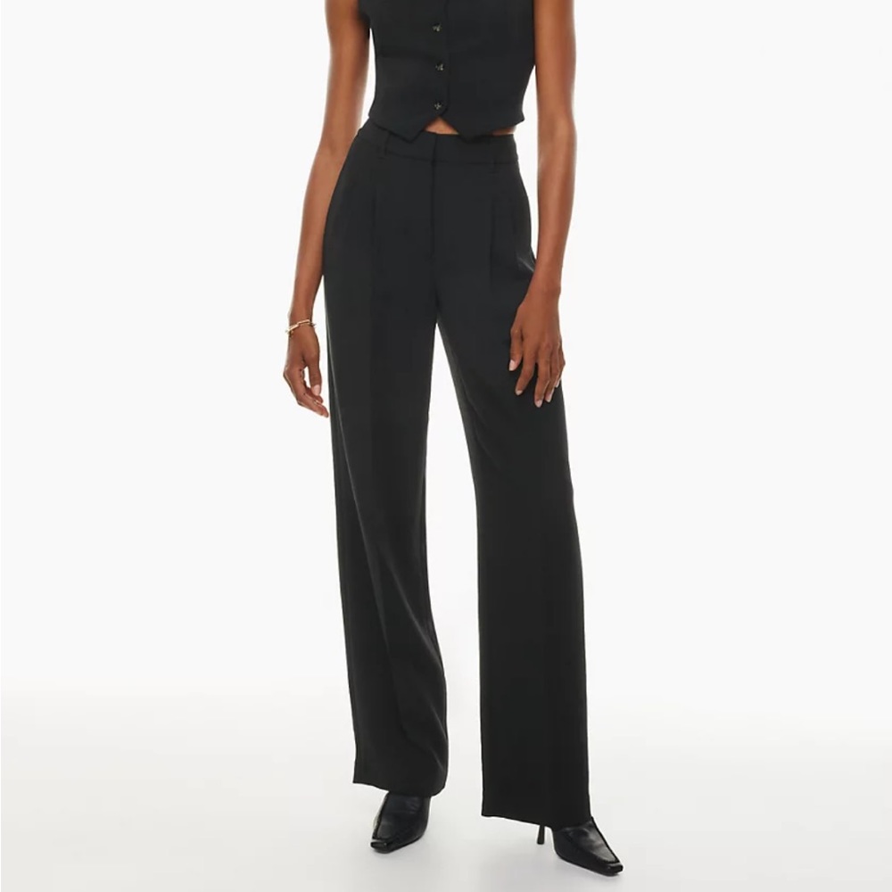 Aritzia Effortless Pant